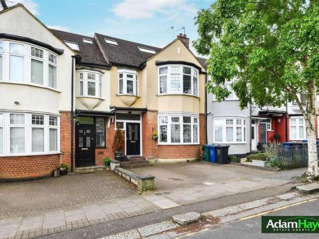 5 bed house for sale