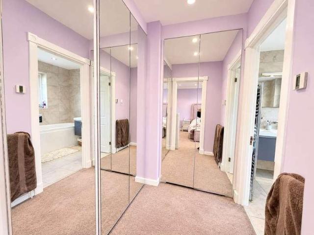 5 bed house for sale