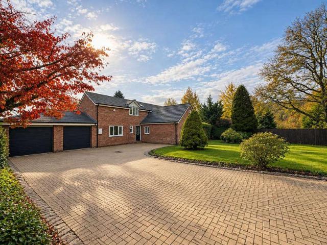 5 bed house for sale