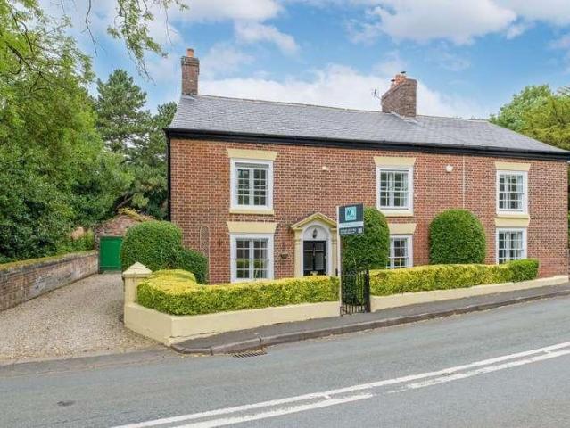 5 bed house for sale