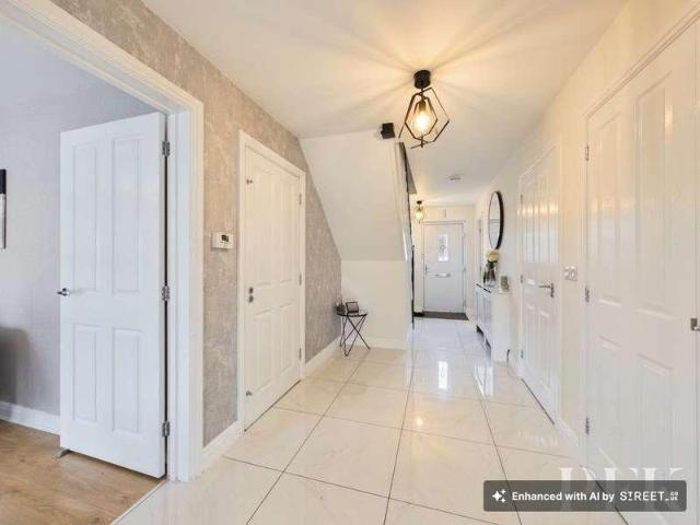 5 bed house for sale