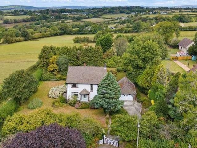 5 bed house for sale