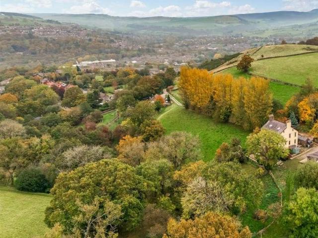 5 bed house for sale
