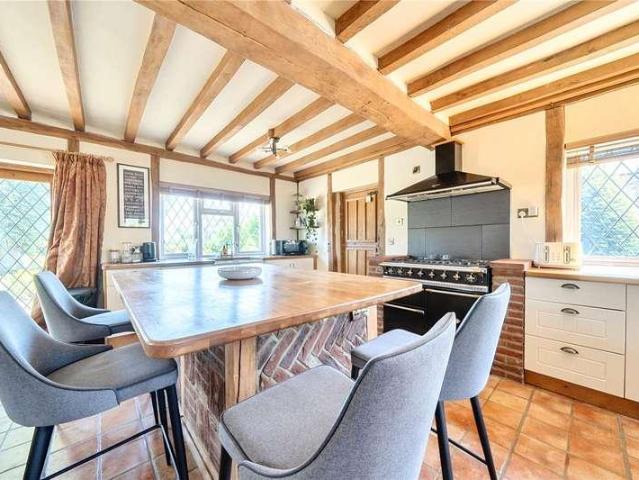 5 bed house for sale