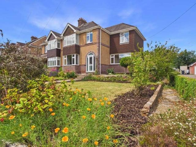 5 bed house for sale