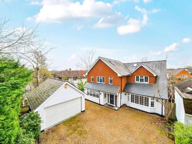 6 bed house for sale