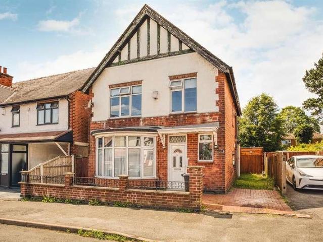 5 bed house for sale