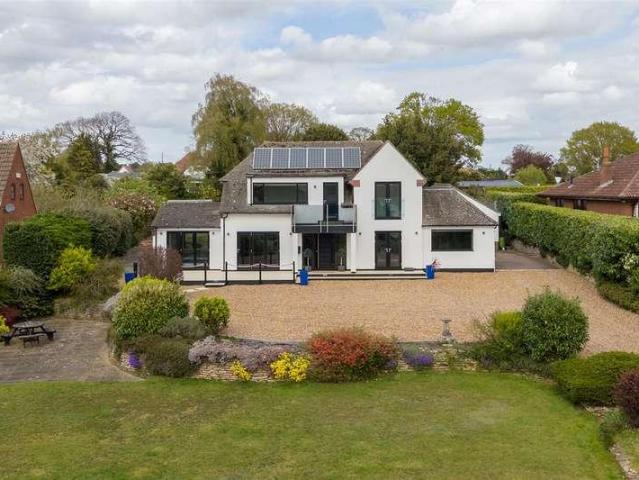 5 bed house for sale