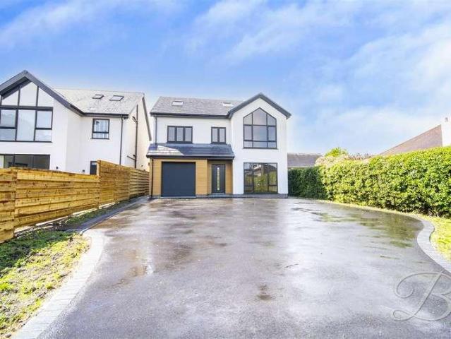 5 bed house for sale