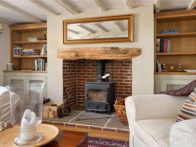 5 bed house for sale
