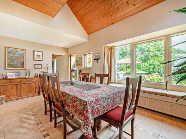 5 bed house for sale