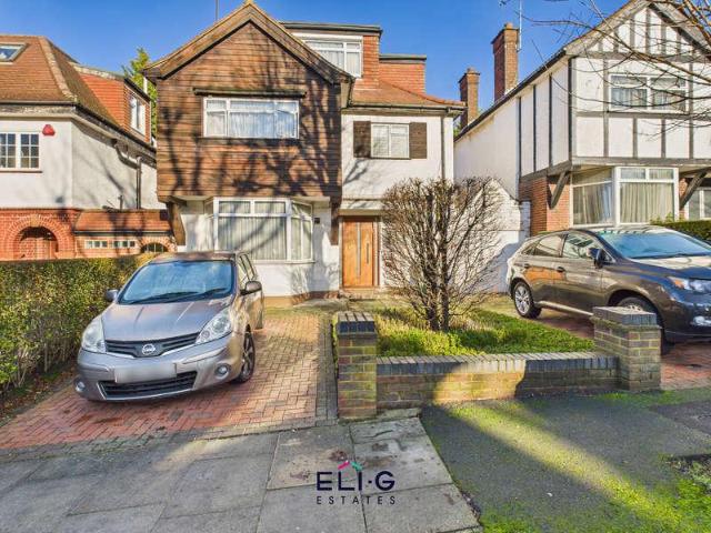 5 bed house for sale
