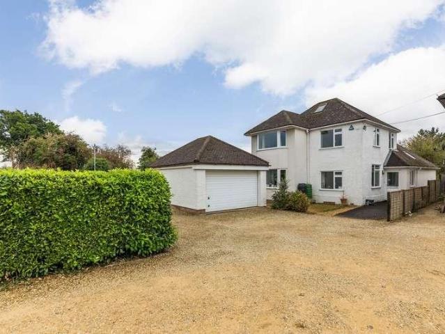5 bed house for sale
