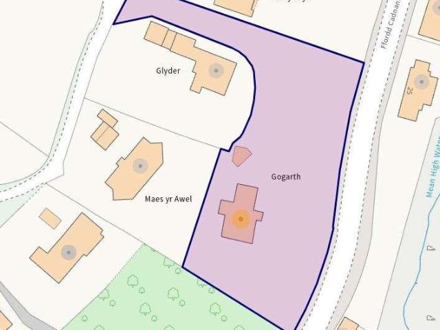 5 bed house for sale