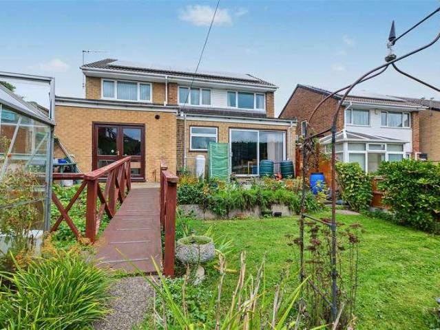 5 bed house for sale