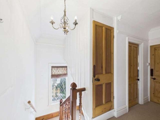 5 bed house for sale