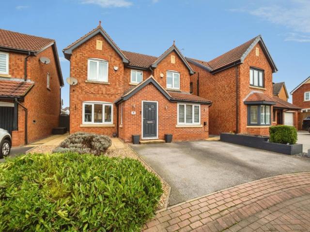 5 bed house for sale