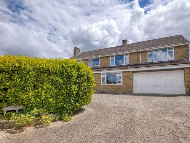 5 bed house for sale