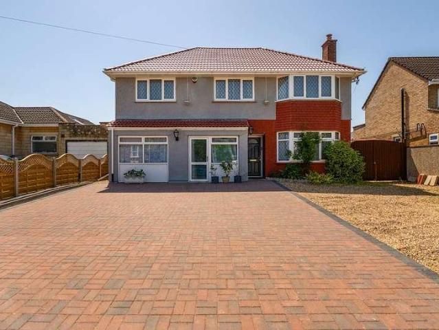 5 bed house for sale