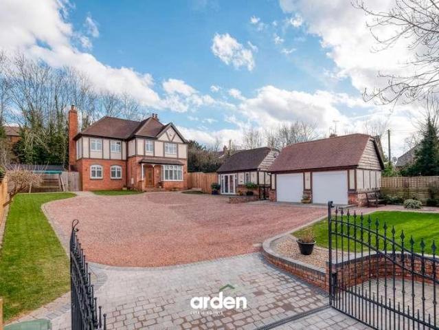 5 bed house for sale