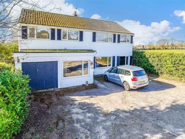 5 bed house for sale