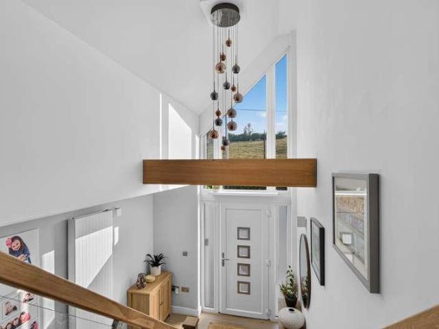 5 bed house for sale