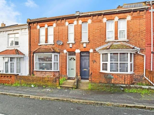 5 bed house for sale
