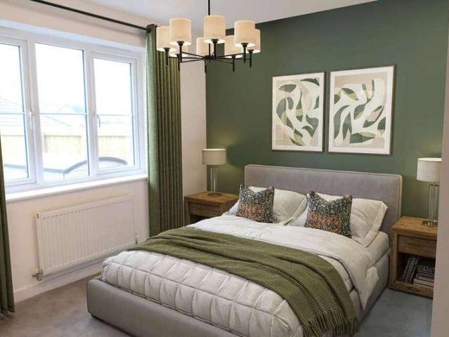 5 bed house for sale