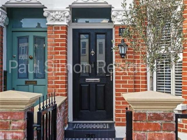 5 bed house for sale