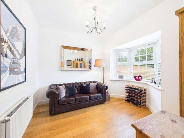 5 bed house for sale