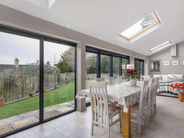 5 bed house for sale