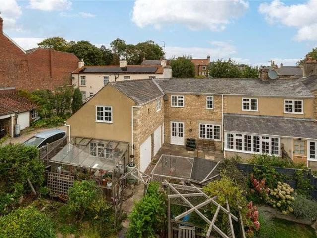 5 bed house for sale