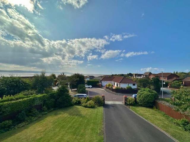 5 bed house for sale