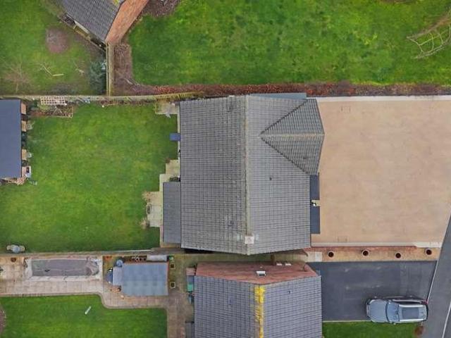 5 bed house for sale