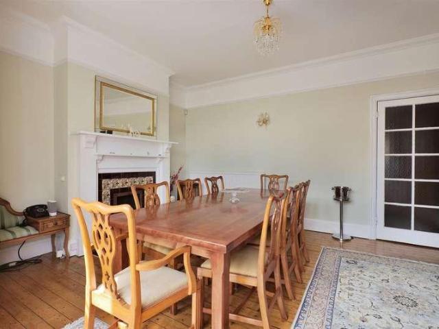 5 bed house for sale