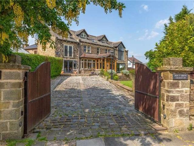 5 bed house for sale