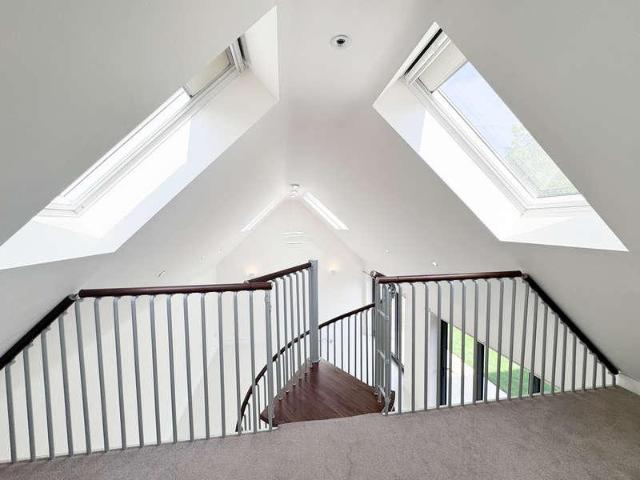 5 bed house for sale
