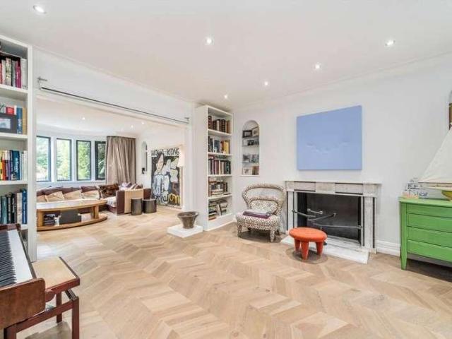 5 bed house for sale