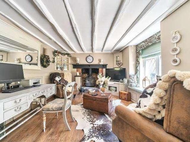 5 bed house for sale