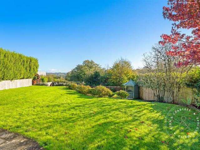 5 bed house for sale