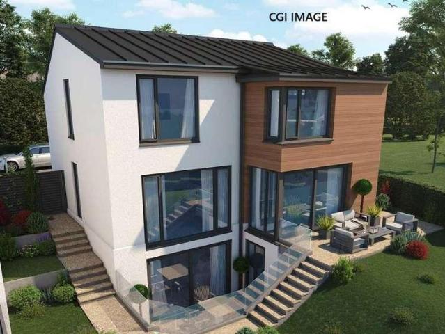 5 bed house for sale