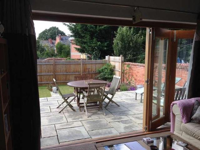 5 bed house for sale