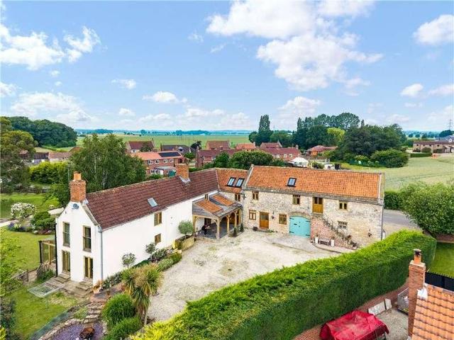 5 bed house for sale