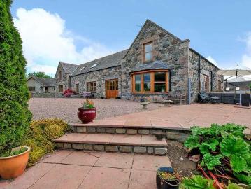 5 bed house for sale