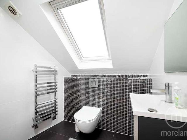 5 bed house for sale