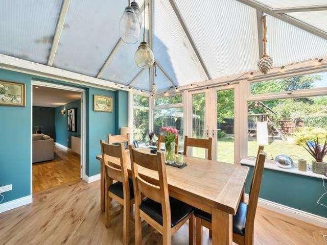 5 bed house for sale
