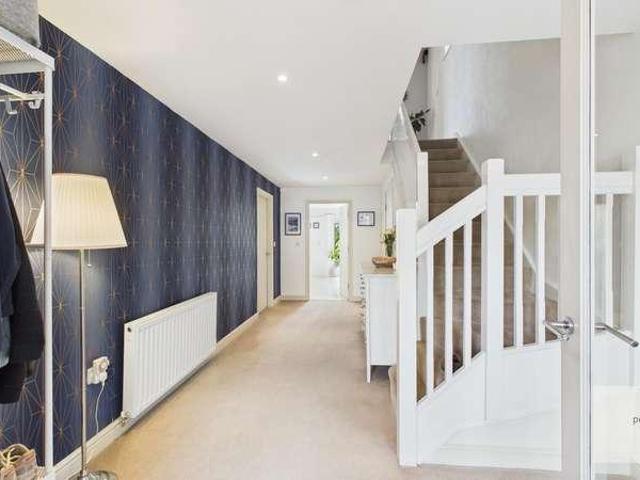 5 bed house for sale