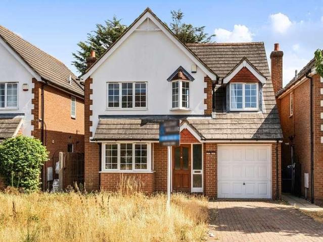 5 bed house for sale