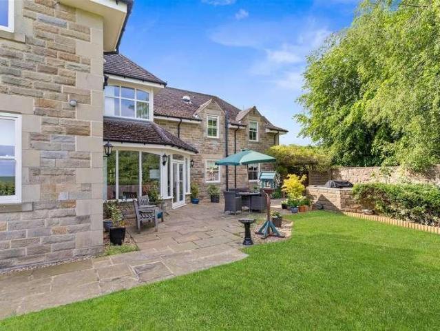 5 bed house for sale