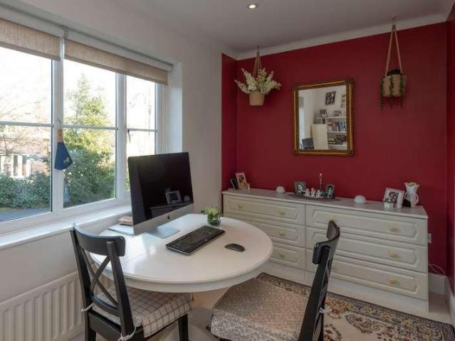 5 bed house for sale